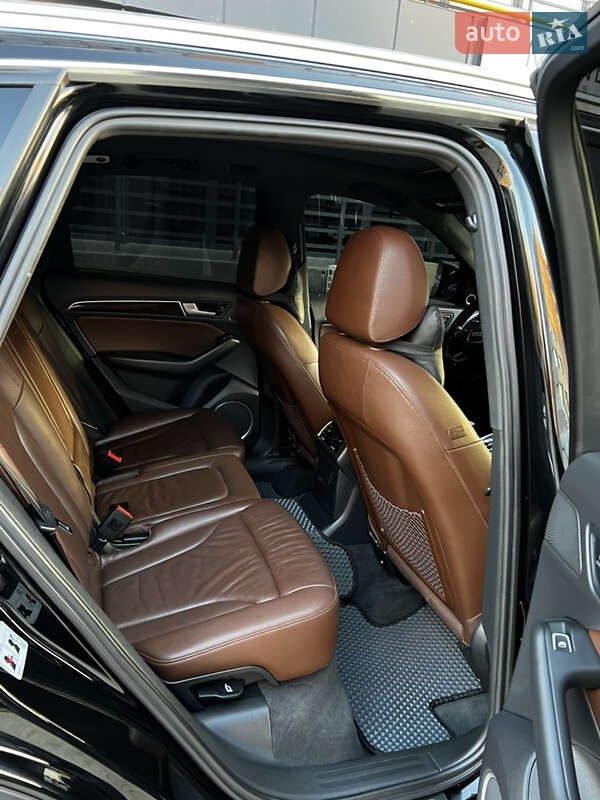 Позашляховик / Кросовер Audi Q5 2013 в Новояворівську