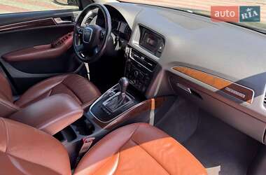 Позашляховик / Кросовер Audi Q5 2010 в 