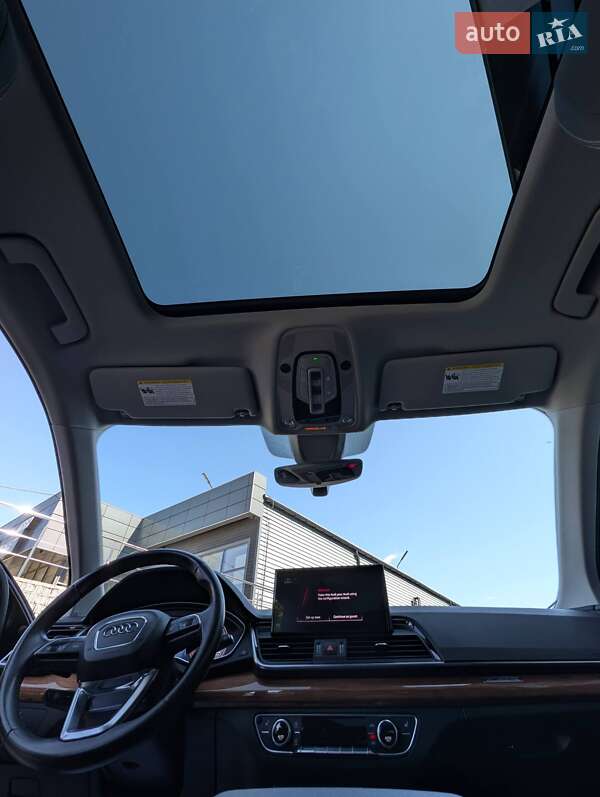Позашляховик / Кросовер Audi Q5 2020 в Луцьку