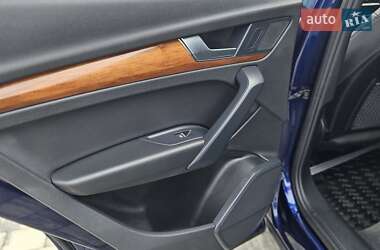 Внедорожник / Кроссовер Audi Q5 2022 в 