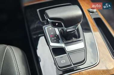 Внедорожник / Кроссовер Audi Q5 2022 в 