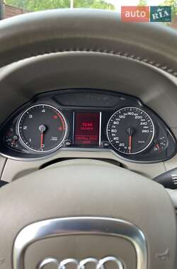 Внедорожник / Кроссовер Audi Q5 2012 в 