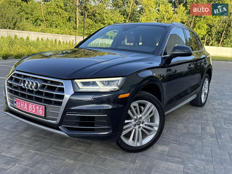 Позашляховик / Кросовер Audi Q5 2018 в 