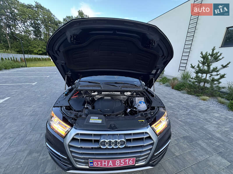 Позашляховик / Кросовер Audi Q5 2018 в Луцьку