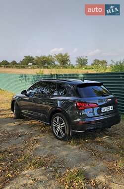 Внедорожник / Кроссовер Audi Q5 2019 в 