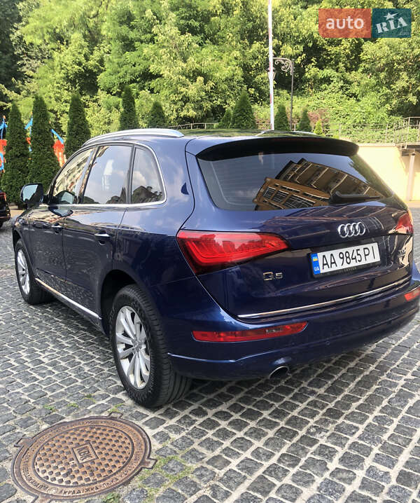 Позашляховик / Кросовер Audi Q5 2016 в Києві