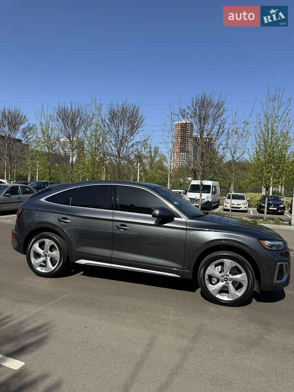 Внедорожник / Кроссовер Audi Q5 2023 в Киеве