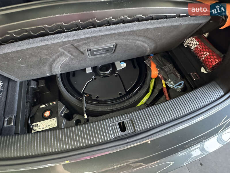 Внедорожник / Кроссовер Audi Q5 2023 в Киеве