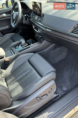Внедорожник / Кроссовер Audi Q5 2023 в 
