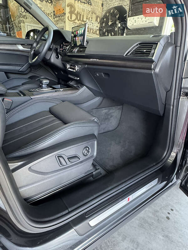 Внедорожник / Кроссовер Audi Q5 2023 в Киеве