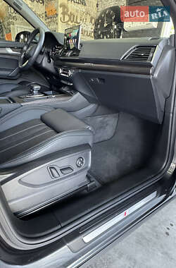 Внедорожник / Кроссовер Audi Q5 2023 в 