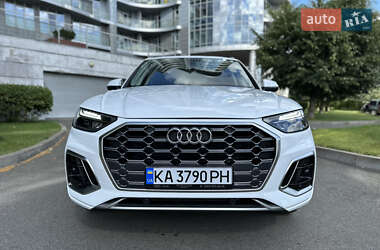Внедорожник / Кроссовер Audi Q5 2021 в Киеве