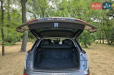 Внедорожник / Кроссовер Audi Q5 2018 в 