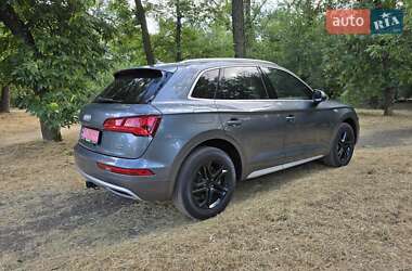 Внедорожник / Кроссовер Audi Q5 2018 в 