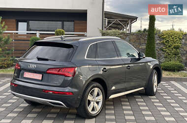 Внедорожник / Кроссовер Audi Q5 2019 в 
