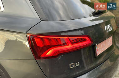 Внедорожник / Кроссовер Audi Q5 2019 в 