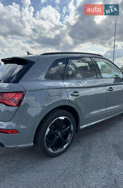 Внедорожник / Кроссовер Audi Q5 2019 в 