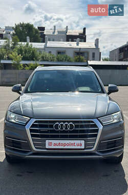 Внедорожник / Кроссовер Audi Q5 2017 в Белогородке