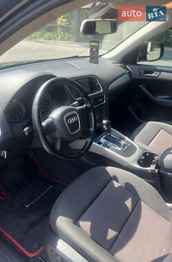 Внедорожник / Кроссовер Audi Q5 2011 в 