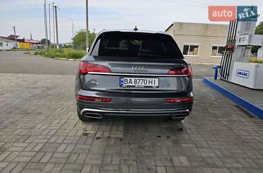 Внедорожник / Кроссовер Audi Q5 2020 в 