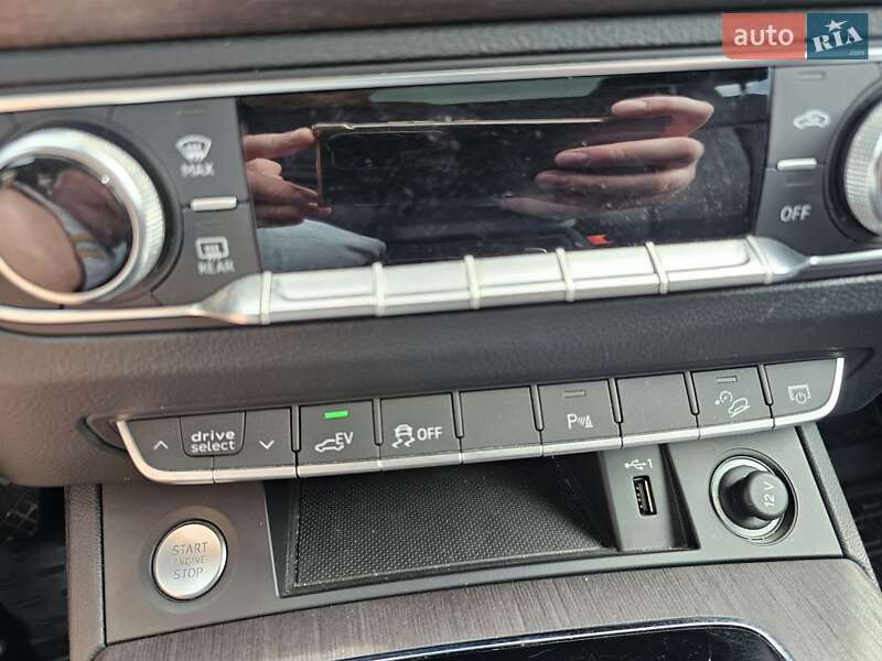 Внедорожник / Кроссовер Audi Q5 2020 в Гайвороне