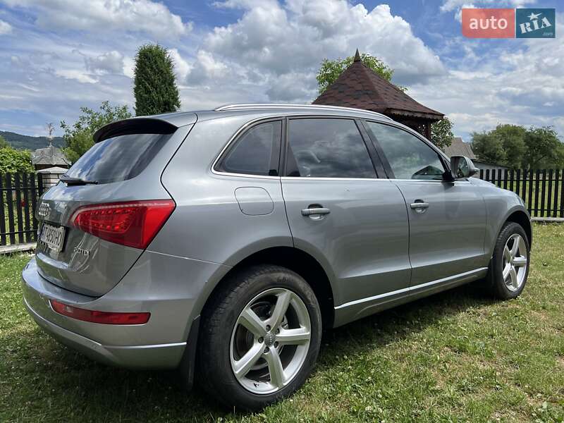Внедорожник / Кроссовер Audi Q5 2011 в Надворной