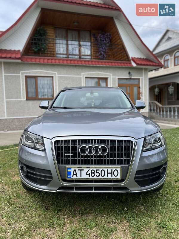 Внедорожник / Кроссовер Audi Q5 2011 в Надворной