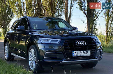 Внедорожник / Кроссовер Audi Q5 2019 в 