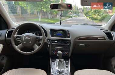 Внедорожник / Кроссовер Audi Q5 2010 в 