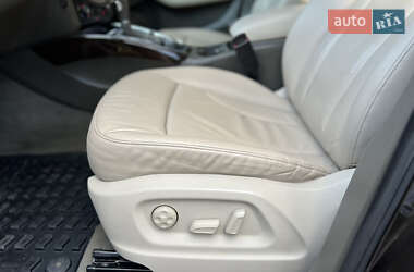 Внедорожник / Кроссовер Audi Q5 2010 в 