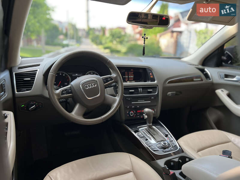 Позашляховик / Кросовер Audi Q5 2010 в Рівному