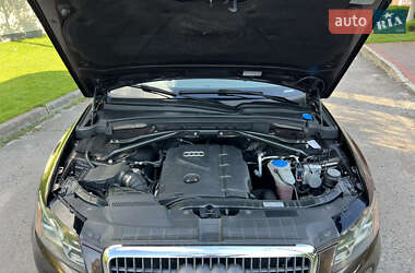 Внедорожник / Кроссовер Audi Q5 2010 в 