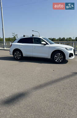 Внедорожник / Кроссовер Audi Q5 2024 в 
