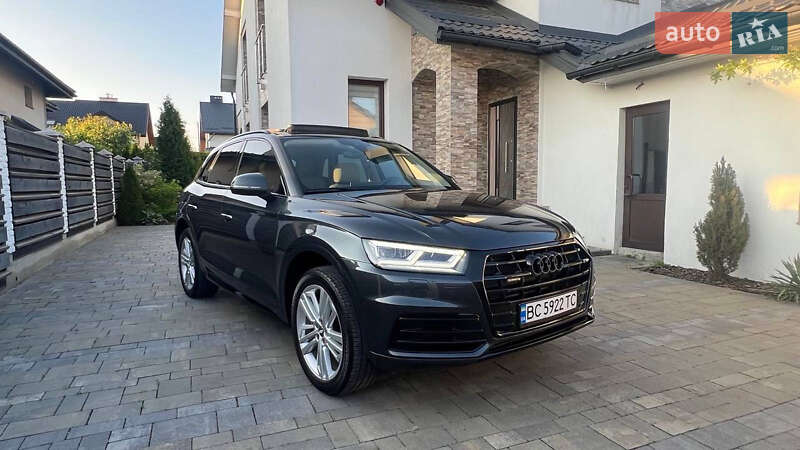 Внедорожник / Кроссовер Audi Q5 2019 в 