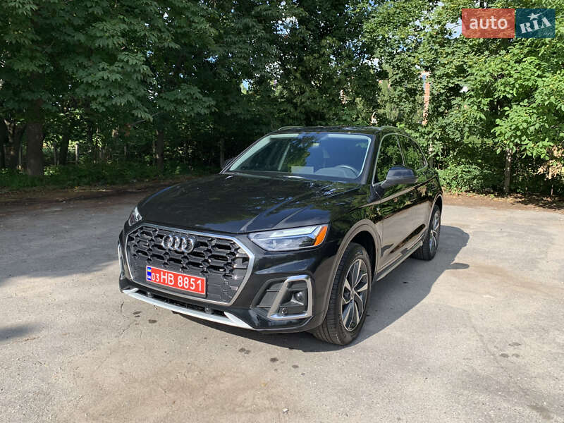 Позашляховик / Кросовер Audi Q5 2023 в 