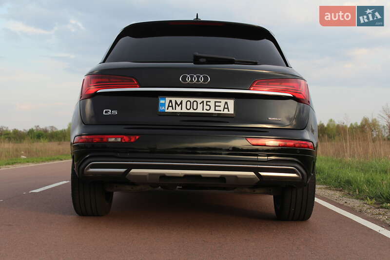 Позашляховик / Кросовер Audi Q5 2021 в Києві