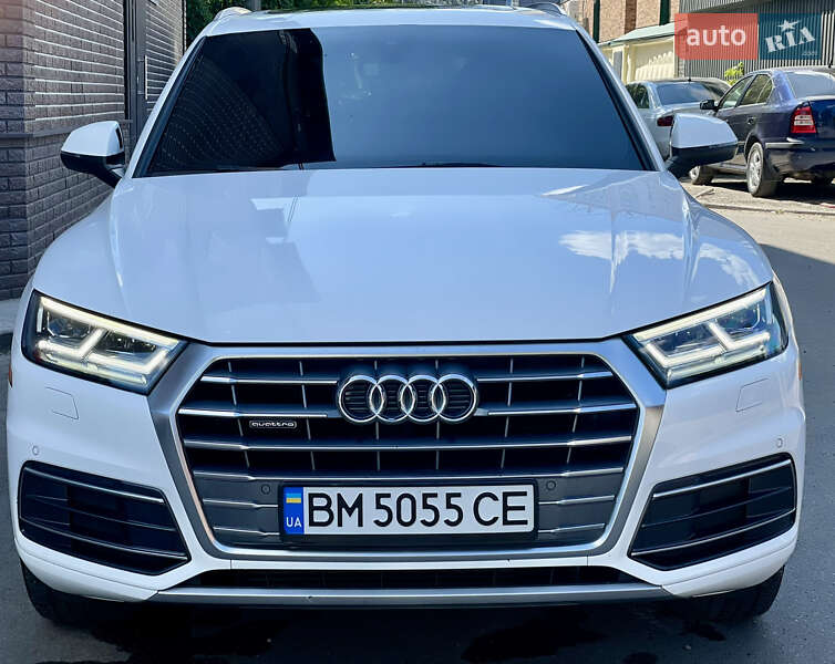 Внедорожник / Кроссовер Audi Q5 2017 в Сумах