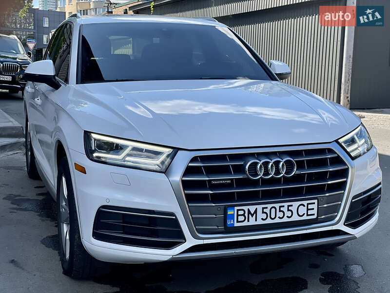 Внедорожник / Кроссовер Audi Q5 2017 в Сумах