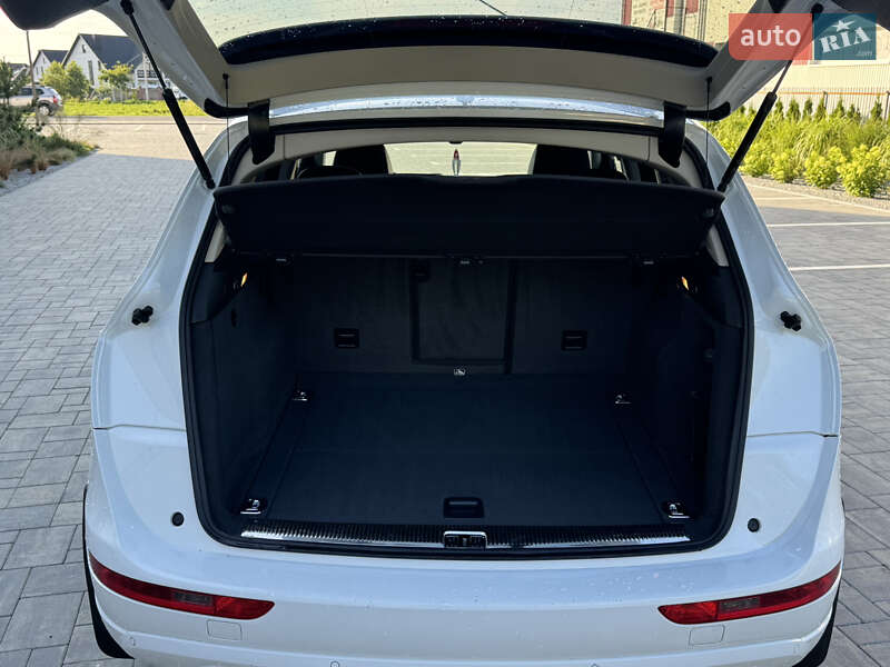 Позашляховик / Кросовер Audi Q5 2011 в Луцьку