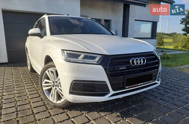 Внедорожник / Кроссовер Audi Q5 2017 в Одессе