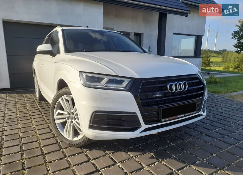 Позашляховик / Кросовер Audi Q5 2017 в 