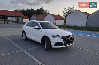 Позашляховик / Кросовер Audi Q5 2017 в 