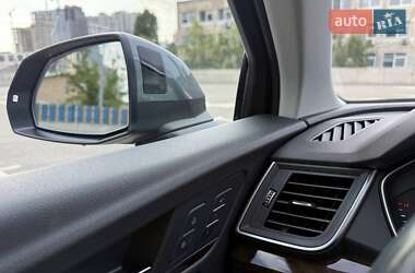 Внедорожник / Кроссовер Audi Q5 2020 в 