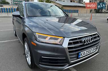 Внедорожник / Кроссовер Audi Q5 2020 в 