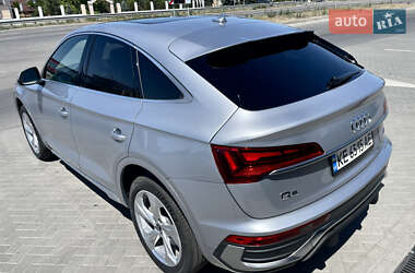 Позашляховик / Кросовер Audi Q5 2021 в 