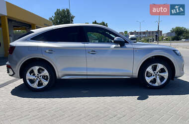 Позашляховик / Кросовер Audi Q5 2021 в 