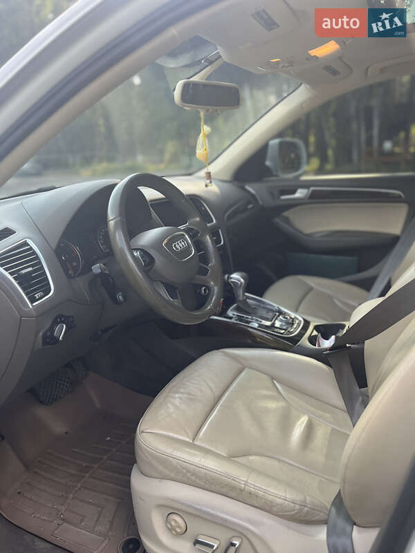 Позашляховик / Кросовер Audi Q5 2013 в Малині