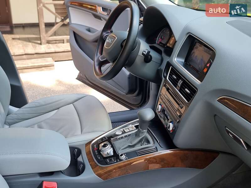 Внедорожник / Кроссовер Audi Q5 2014 в Киеве