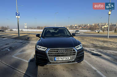 Внедорожник / Кроссовер Audi Q5 2018 в 