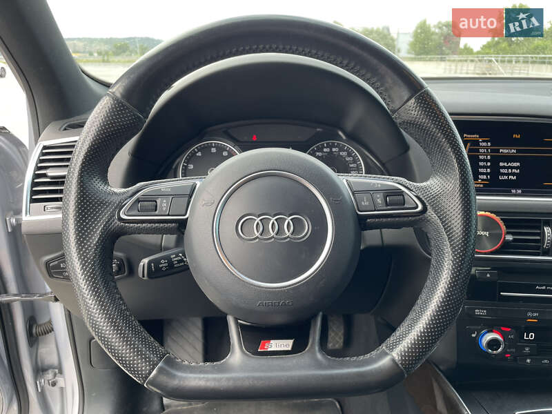 Позашляховик / Кросовер Audi Q5 2016 в Києві